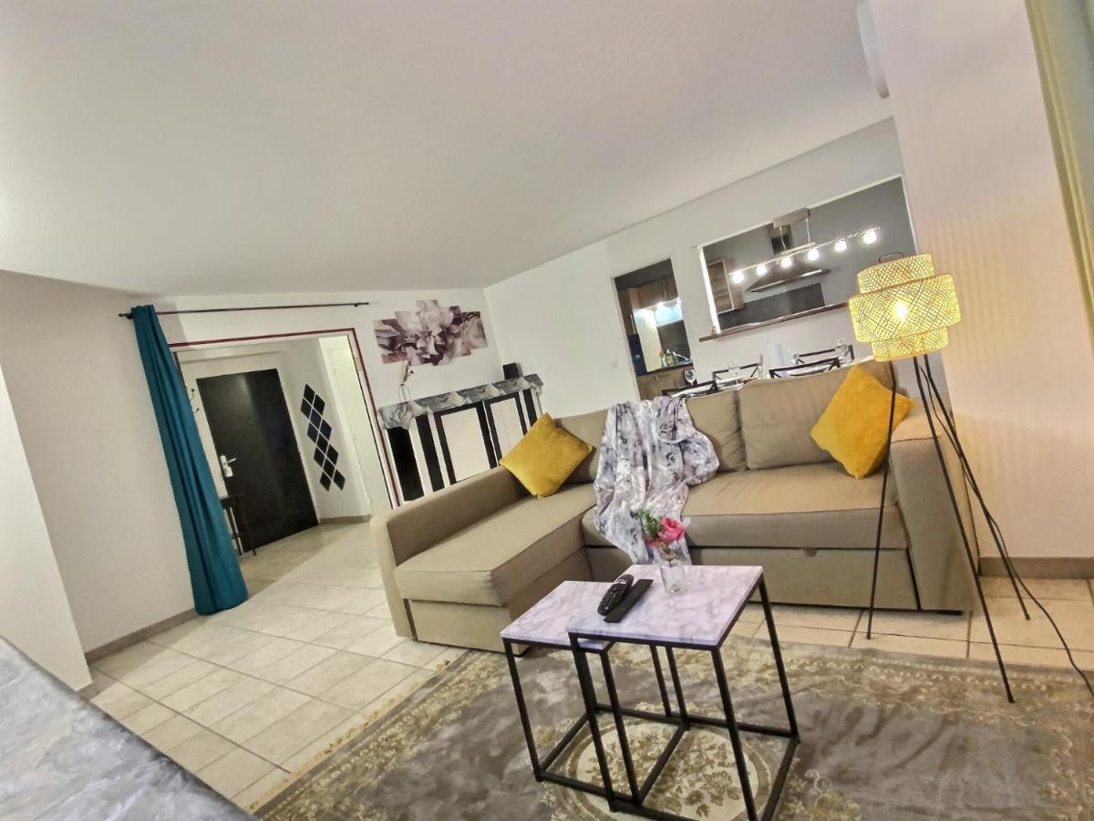 Parking & 100M2 En Plein Centre Ville Apartamento Reims Exterior foto